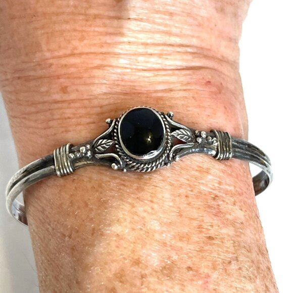 925 Sterling Silver Black Onyx Oval Cabochon Cuff Bracelet Native American VTG - Picture 16 of 16
